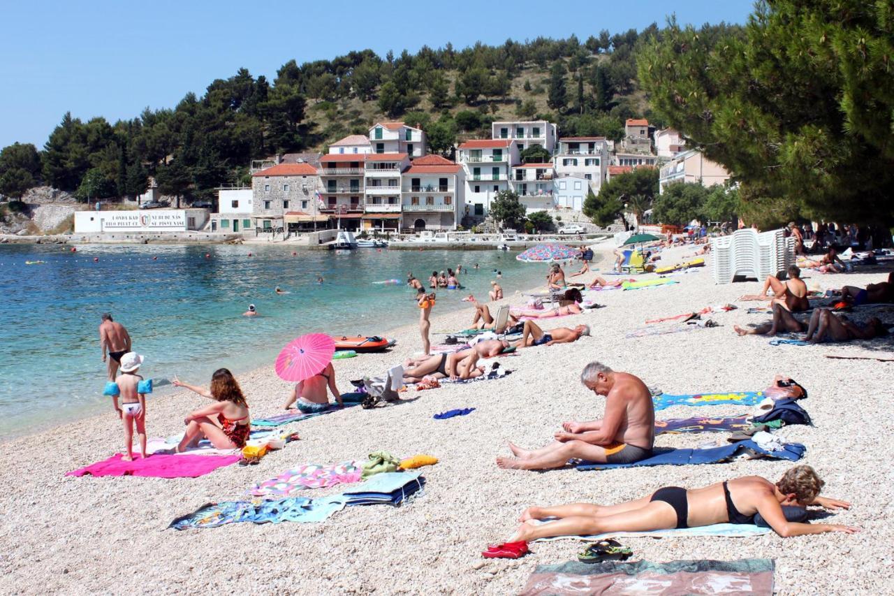 Apartments By The Sea Drvenik Donja Vala, Makarska - 6701 Eksteriør billede
