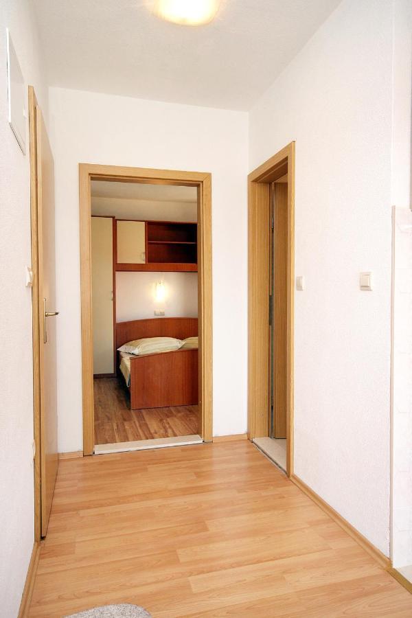 Apartments By The Sea Drvenik Donja Vala, Makarska - 6701 Eksteriør billede