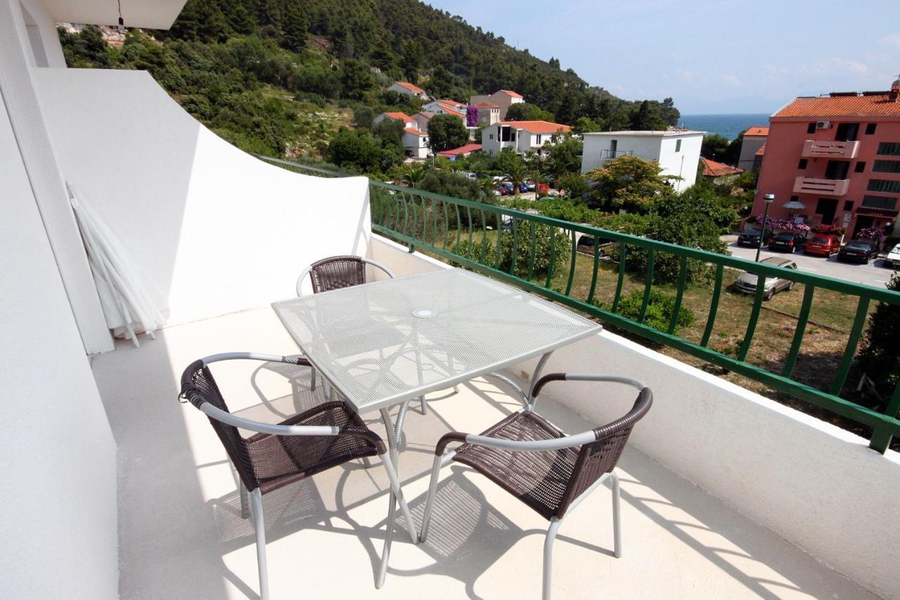 Apartments By The Sea Drvenik Donja Vala, Makarska - 6701 Eksteriør billede