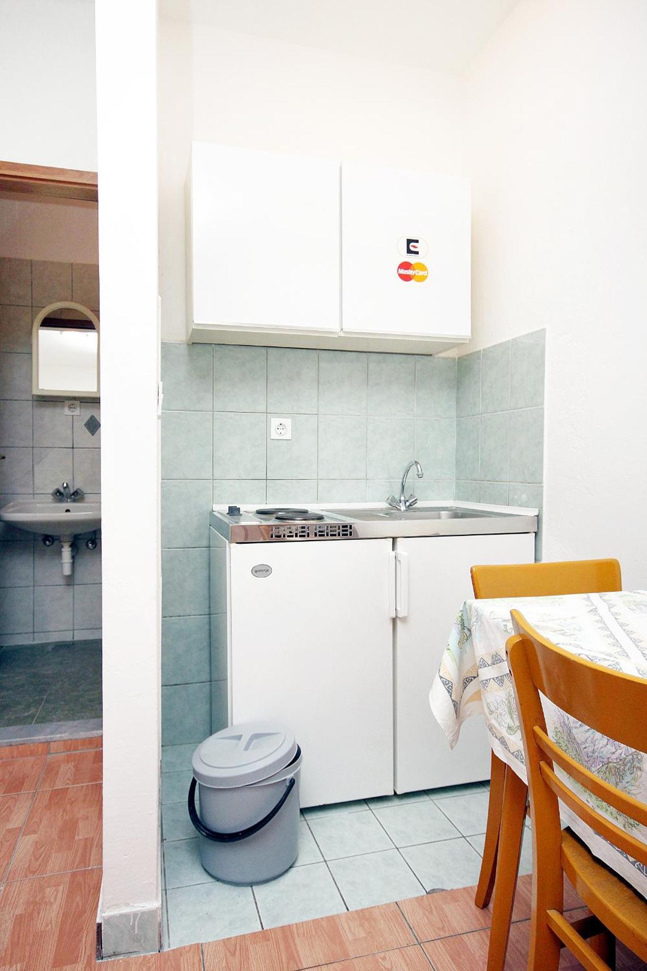 Apartments By The Sea Drvenik Donja Vala, Makarska - 6701 Eksteriør billede